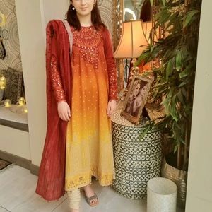 Pakistani brand new Maria b dresss size large